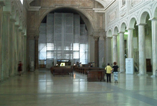 Interno della chiesa di S. Pietro in Vincoli