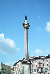 La colonna situata in piazza Santa Maria Maggiore