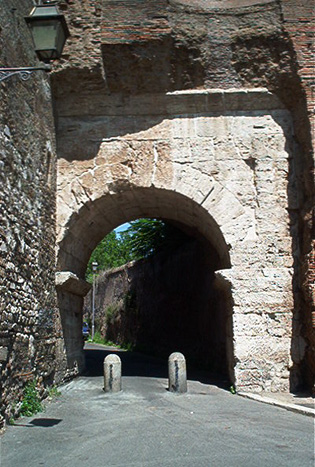 L'arco di Dolabella e Silano